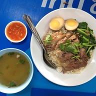 เมนูของร้าน ข้าวขาหมู ข้าวมันไก่