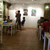 บรรยากาศ Salad And Steak By Farm In Love