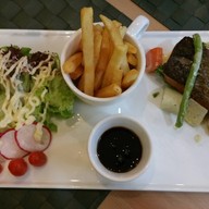 เมนูของร้าน Salad And Steak By Farm In Love