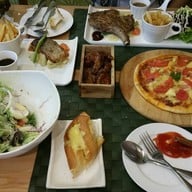 Salad And Steak By Farm In Love