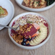 เมนูของร้าน Brekkie Organic Cafe & Juice Bar