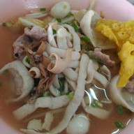 เมนูของร้าน โอเค 3 ชุนฮก ก๋วยเตี๋ยวหมูบ้านบึง