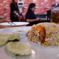เมนูของร้าน Ploen Bar & Restaurant