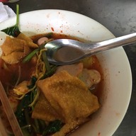 เจ๊เซียมก๋วยเตี๋ยวหมู เย็นตาโฟ