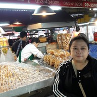 หน้าร้าน ป้าแขก แคบหมูเมือง