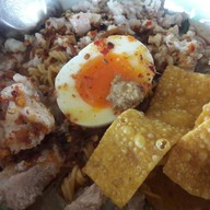 เมนูของร้าน ก๋วยเตี๋ยวห้อยไข่(แยกแสงดาว)