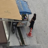 บรรยากาศ ขนมโตเกียวหน้าหอ M Residence ศาลายา