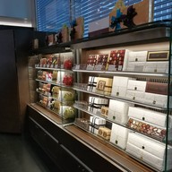 บรรยากาศ Sprüngli Geneva airport