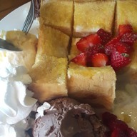 PK CAFE Coffee & Car Spa