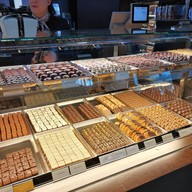 Sprüngli Geneva airport