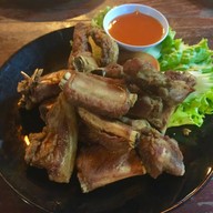 เมนูของร้าน ครัวลุงแฉ่วส้มตำป้าดวง