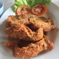 ร้านอาหารลุงแย้ม