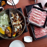 เมนูของร้าน Shabusuki Niku To Yasai ทองหล่อ