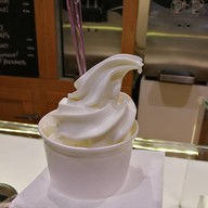 Yiaourtaki Fresh & Frozen Yogurt monastiraki