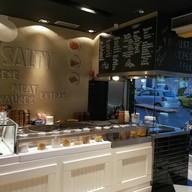 บรรยากาศ Yiaourtaki Fresh & Frozen Yogurt monastiraki