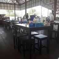 บรรยากาศ ก๋วยเตี๋ยวเรืออโยธยา
