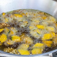 กล้วยทอดลุงประเมศฐ์