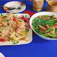 ร้านแซ่บสกล อิสรภาพ11