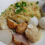 เหลียงบะหมี่เกี๊ยวกุ้ง ซอยเทอดไท27