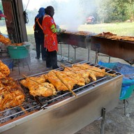 ไก่ย่างบางตาลแจ๋วแหวว