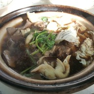 แต่เตี้ยม หาดใหญ่ใน