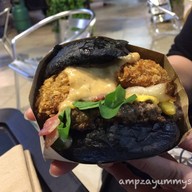 เมนูของร้าน Mother Trucker Burger