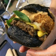 เมนูของร้าน Mother Trucker Burger