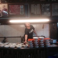 ติ่ง เตี๋ยวเรือ (คนมีเส้น)