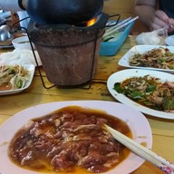 ร้านลาบยโสธรหมูจุ่ม