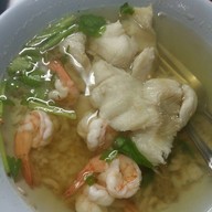 เมนูของร้าน หัวปลาต้มยำ รามอินทรา