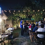 หน้าร้าน Uncle & Friends Rustic Cafe Oldtown