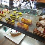 เมนูของร้าน The Lantern Millennium Hilton Bangkok Hotel