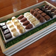 เมนูของร้าน The Lantern Millennium Hilton Bangkok Hotel