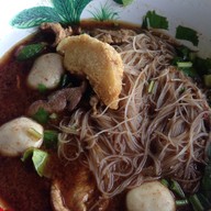 เมนูของร้าน ก๋วยเตี๋ยวเรือแม่อิ่ม บางพลี