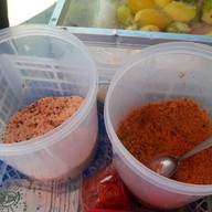 หน้าร้าน สมชายผลไม้สด