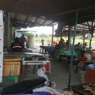 บรรยากาศ กันเองเนื้อย่าง