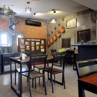 บรรยากาศ Pilot Por's Gallery Coffee & Resterant
