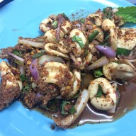เมนูของร้าน ส้มตำหน้าวัดเลาขวัญ
