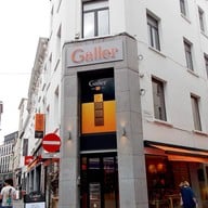 หน้าร้าน Galler Antwerp