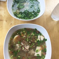 เมนูของร้าน แซ่บเด้อก๋วยจั๊บญวน ปากซอยพัทยาใต้12 สาย2 ตรงข้ามมัสญิดพัทยาใต้
