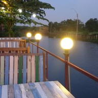 บรรยากาศ ครัวข้าวหอมริมคลอง
