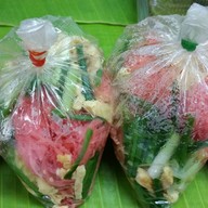 เมนูของร้าน ป้าศรี เมี่ยงปลาดุกลุยสวน