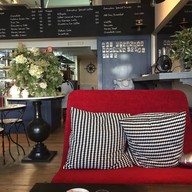Everyday+ Cafe