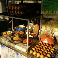 หน้าร้าน ผัดไทหมูกรอบ มาลัยแมน