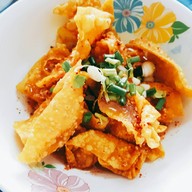 เมนูของร้าน ก๋วยเตี๋ยวหมูพี่รัตน์ สาขา 2 ภูธร 8