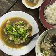 เกาเหลาหัวปลาหลังสวน