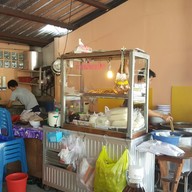 บรรยากาศ เจ๊ไน้ เป็ดตุ๋น ซ.ไทรงาม