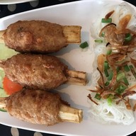 เมนูของร้าน แหนมเนืองญีญวน ประชาชื่น