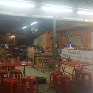 หน้าร้าน ข้าวต้มกวงเม้ง