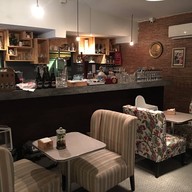 บรรยากาศ E.A.T. @ Khaoyai Bar & Bistro